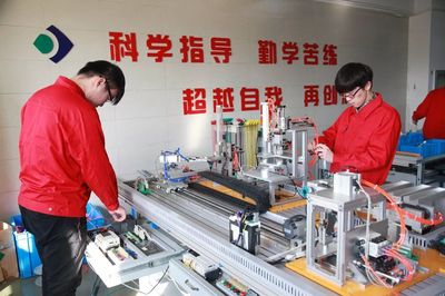 【今日頭條】厲害了!6個項目11名學生入圍2018國賽集訓隊!一起向著這些優秀的項目出發~~